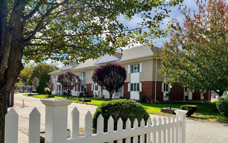 EAST MANOR Apt 30 &ndash; 1 Bedroom / First Floor Completely Renovated with Generous Utilities Included &ndash; Only $1850/Month!